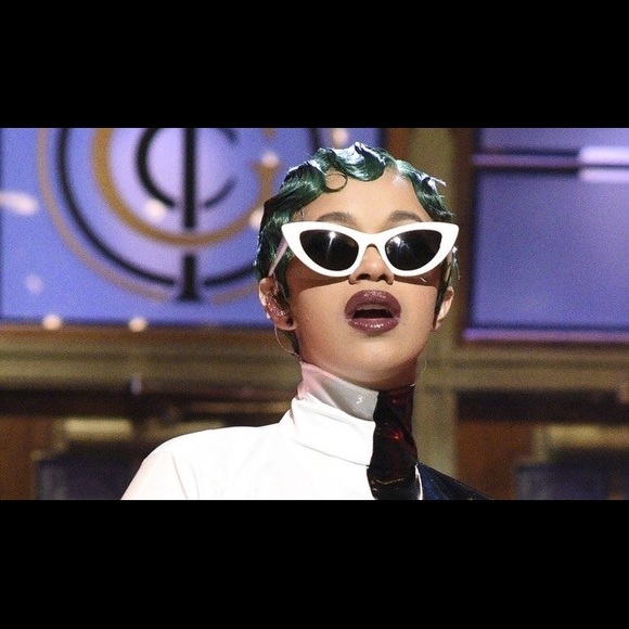 Cat eye sunglasses ! Color black - Picture 7 of 7